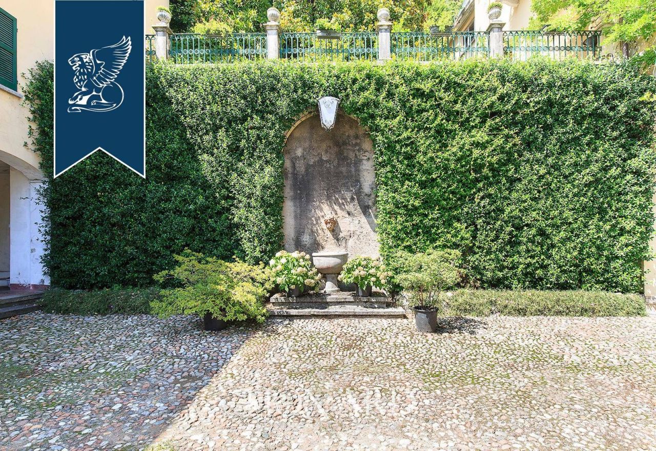 Villa en Varese, Italia, 1 000 m² - imagen 12