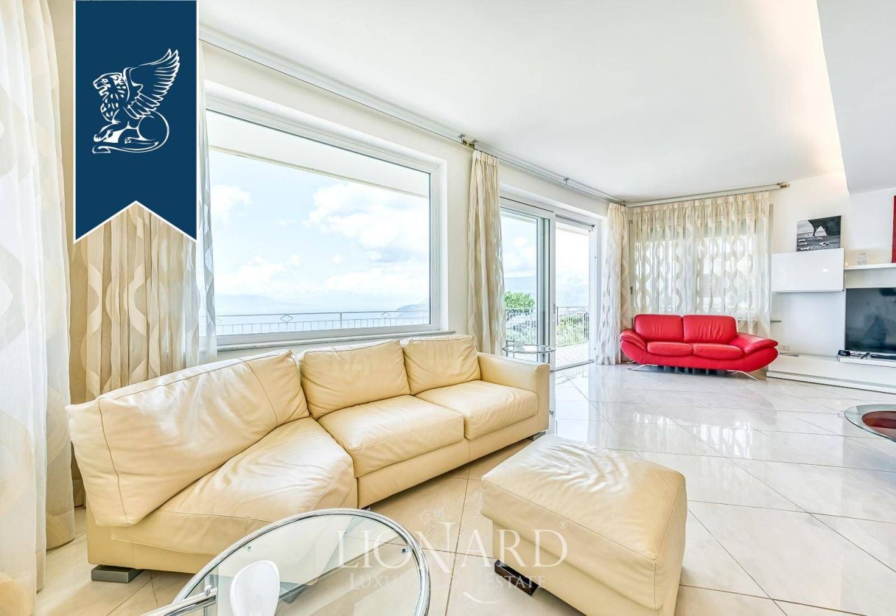 Villa en Nápoles, Italia, 430 m² - imagen 12