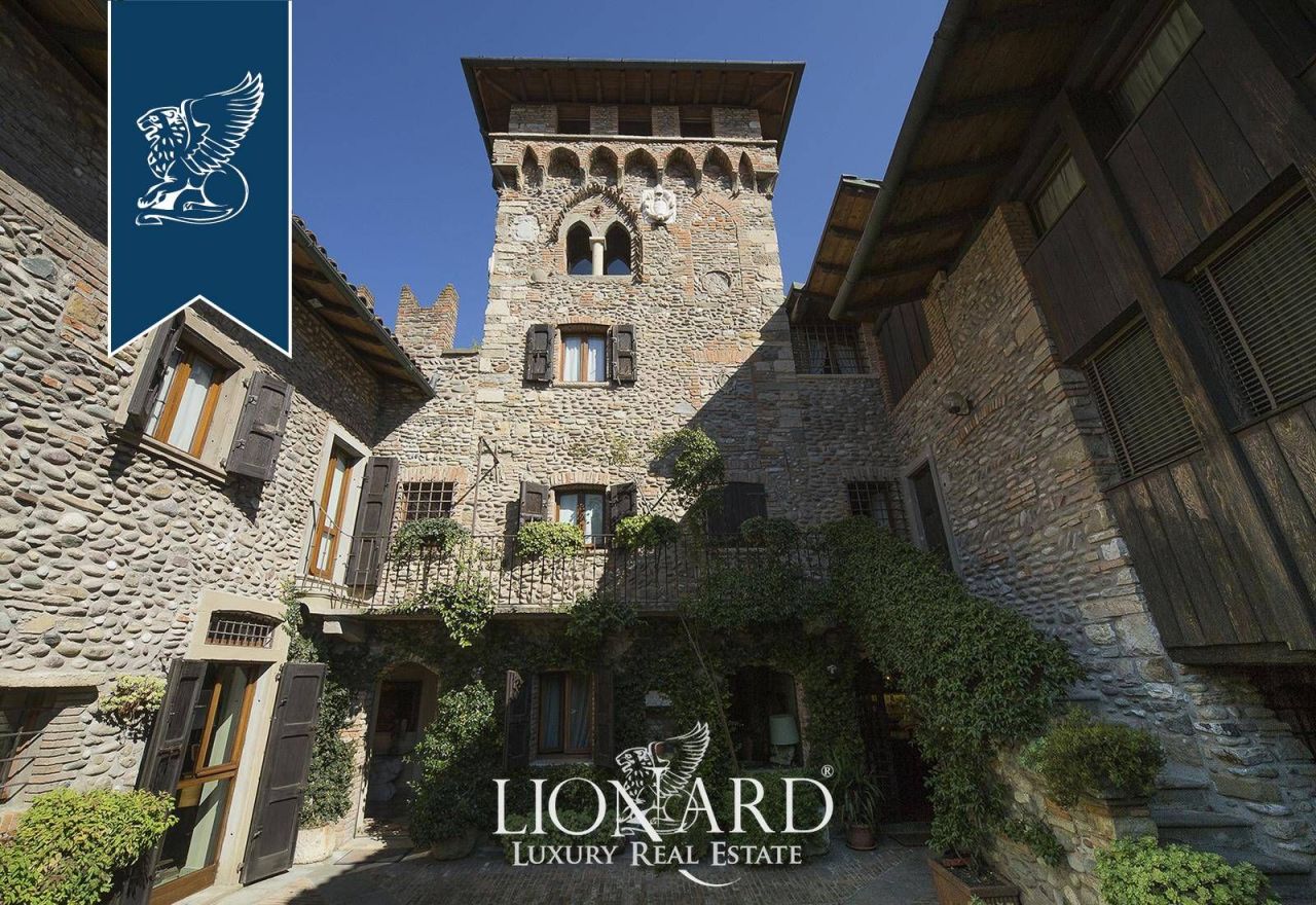 Castle in Bergamo, Italy, 850 m² - picture 12