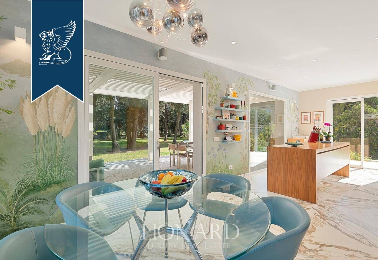 Villa in Pietrasanta, Italy, 350 m² - picture 12