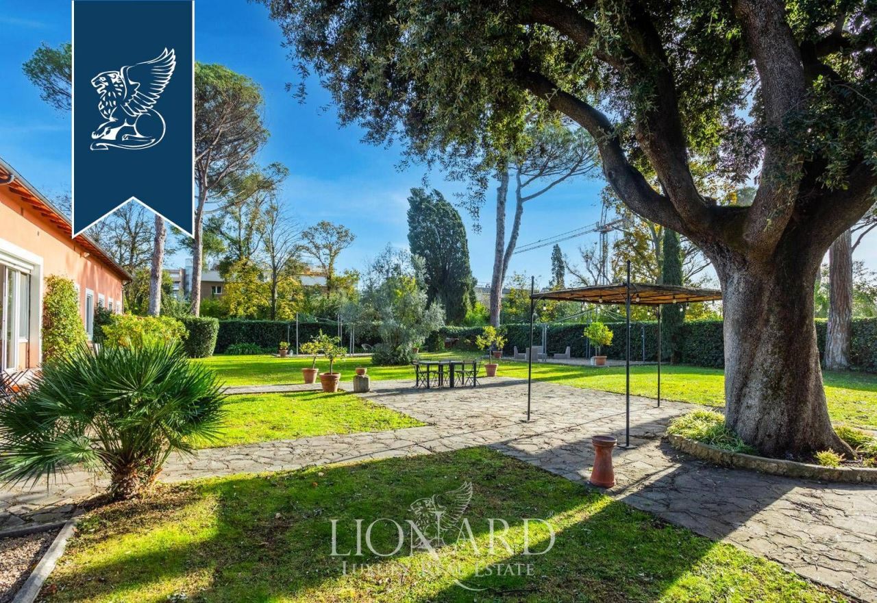 Villa à Rome, Italie, 1 500 m² - image 12