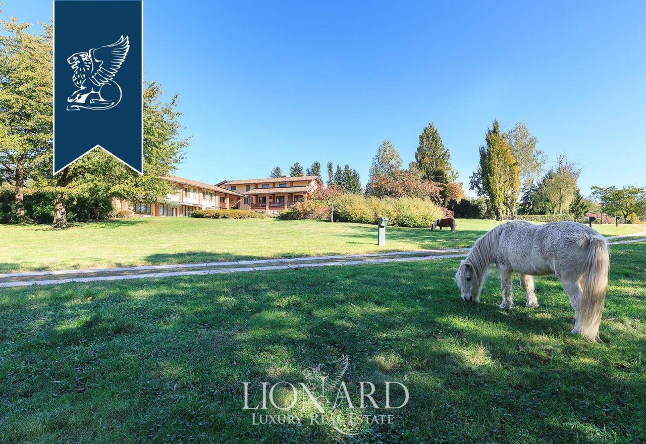 Villa a Tradate, Italia, 3 200 m² - foto 12