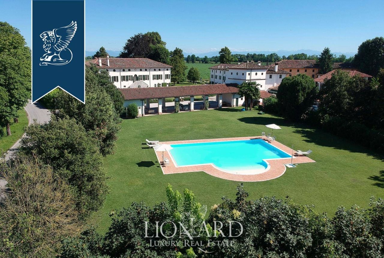 Villa in Pordenone, Italien, 6 600 m² - Foto 12