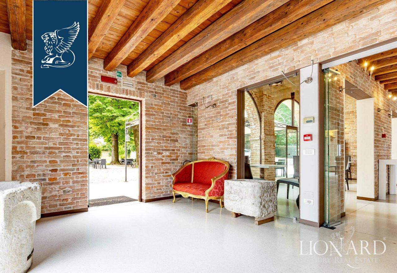 Villa à Venise, Italie, 1 600 m² - image 12