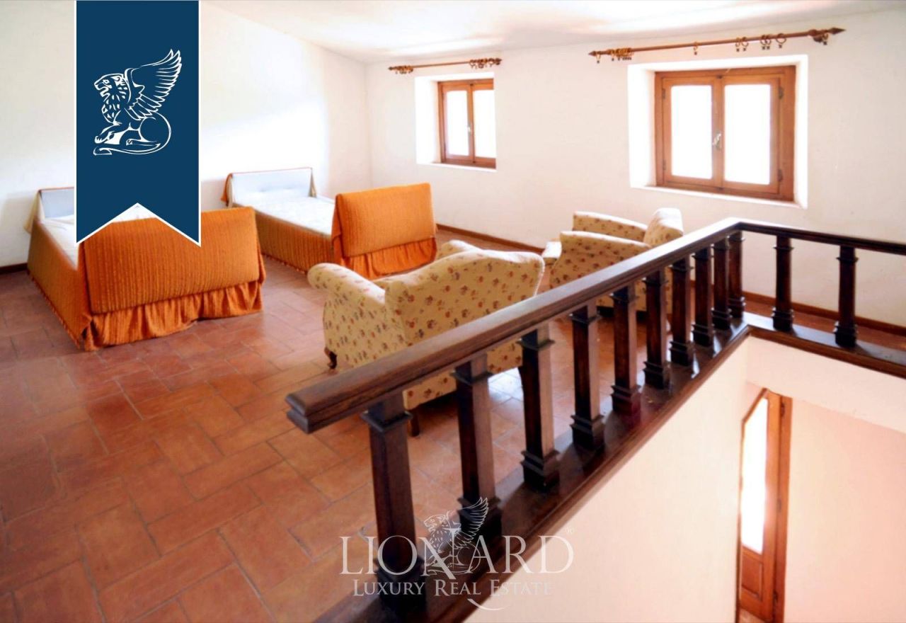 Ferme à Pistoia, Italie, 800 m² - image 12