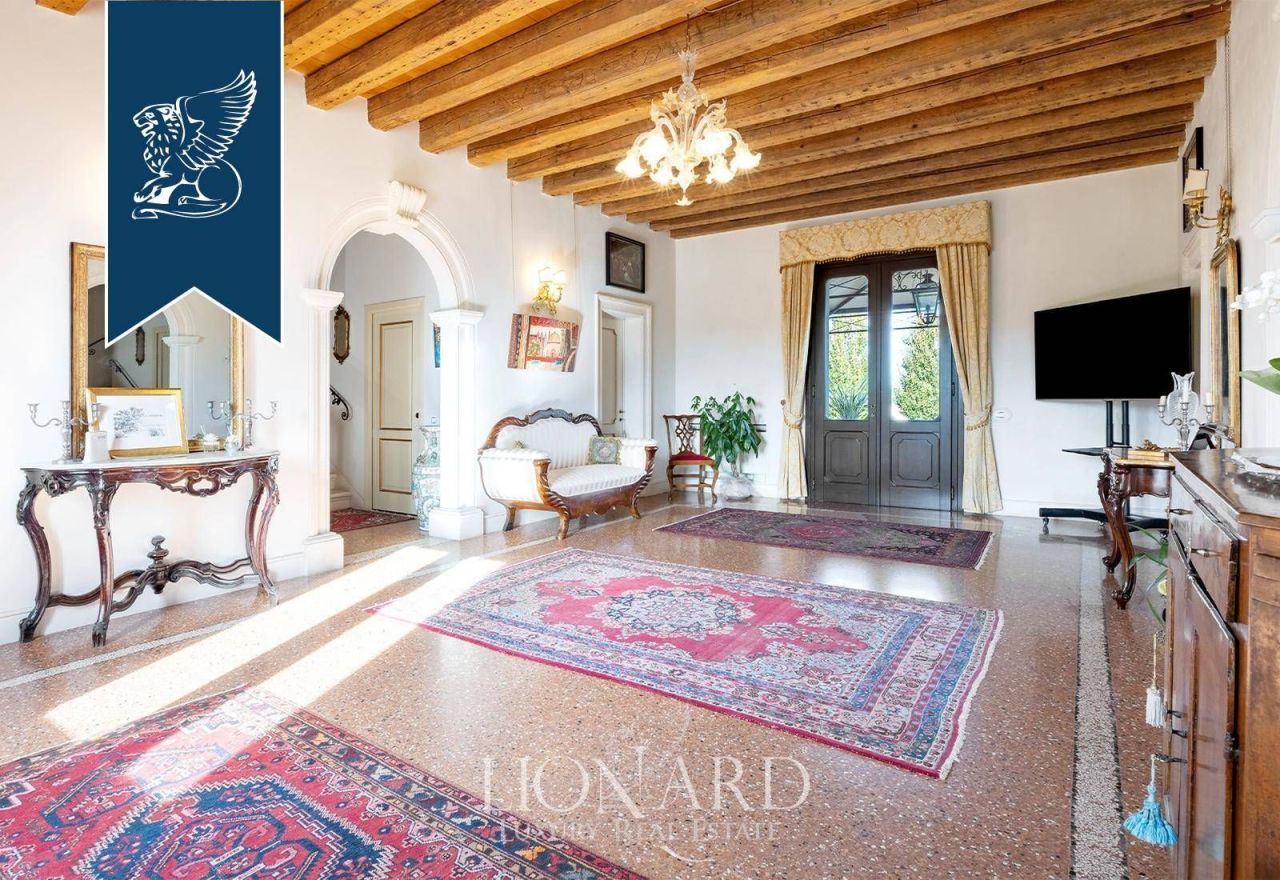 Granja en Rovigo, Italia, 800 m² - imagen 12