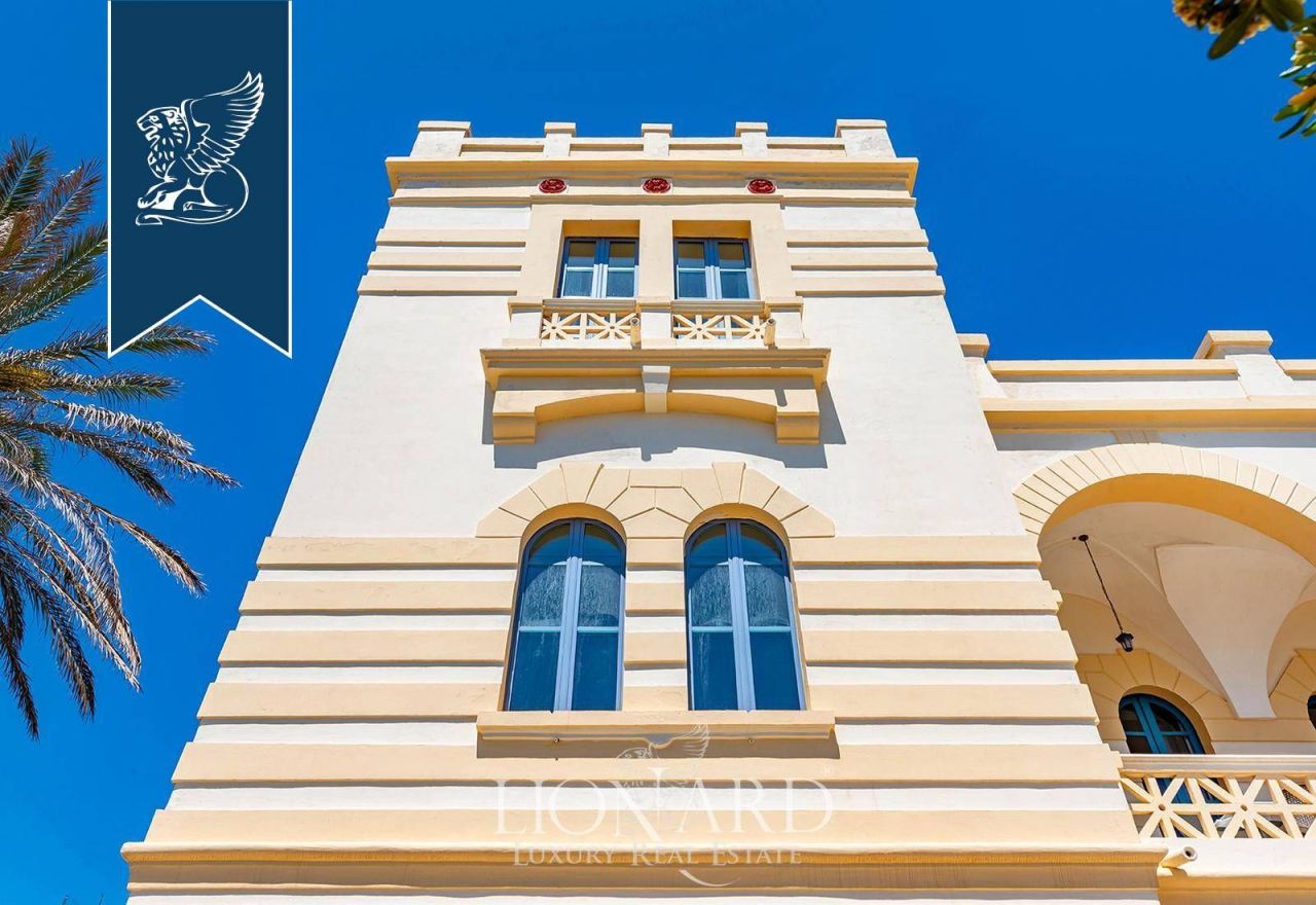 Villa in Lecce, Italy, 1 700 m² - picture 12