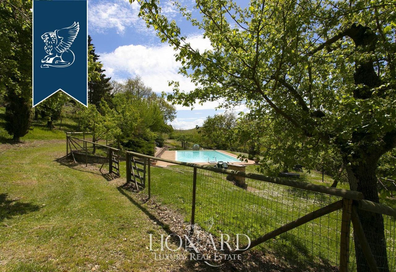 Farm in Montepulciano, Italy, 700 m² - picture 12