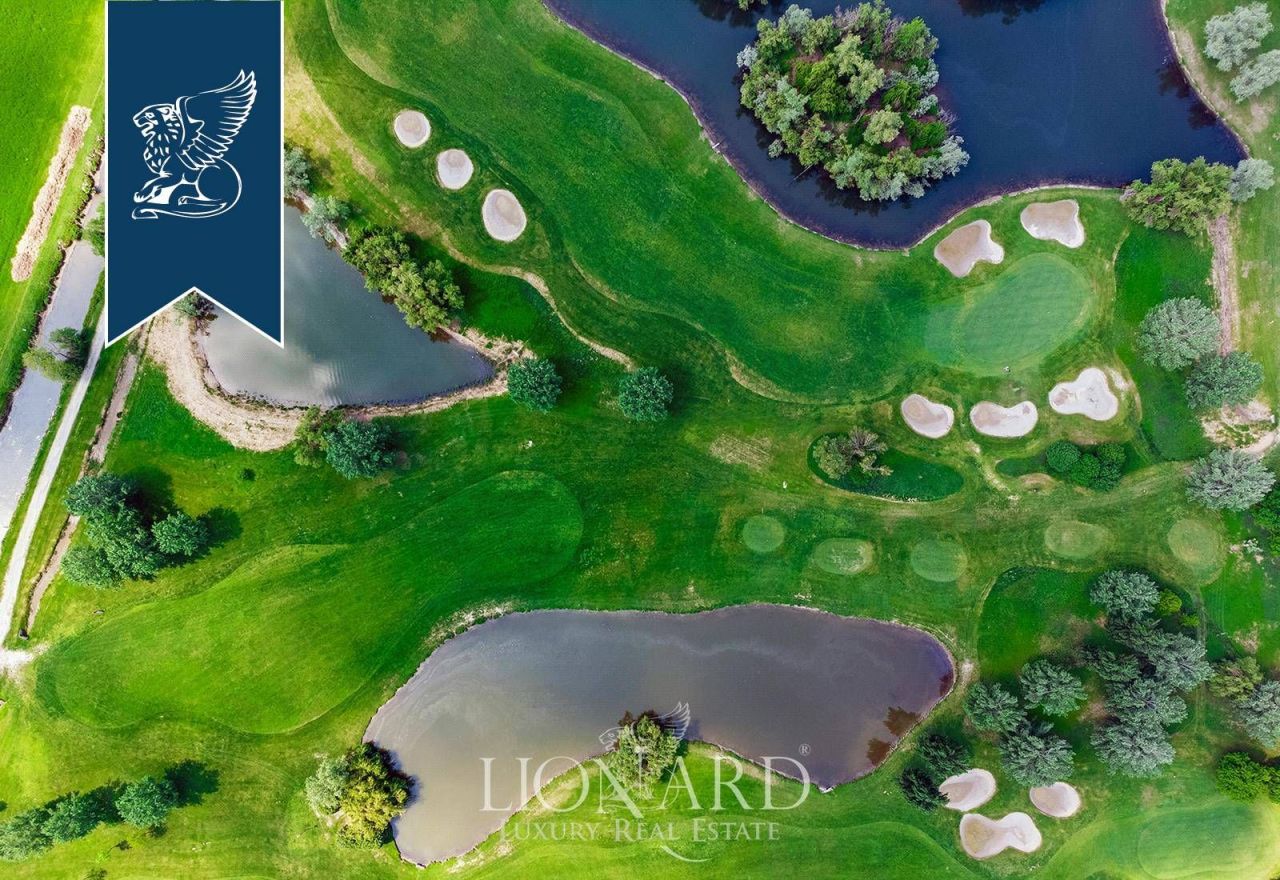 Villa in Cremona, Italy, 19 000 m² - picture 11