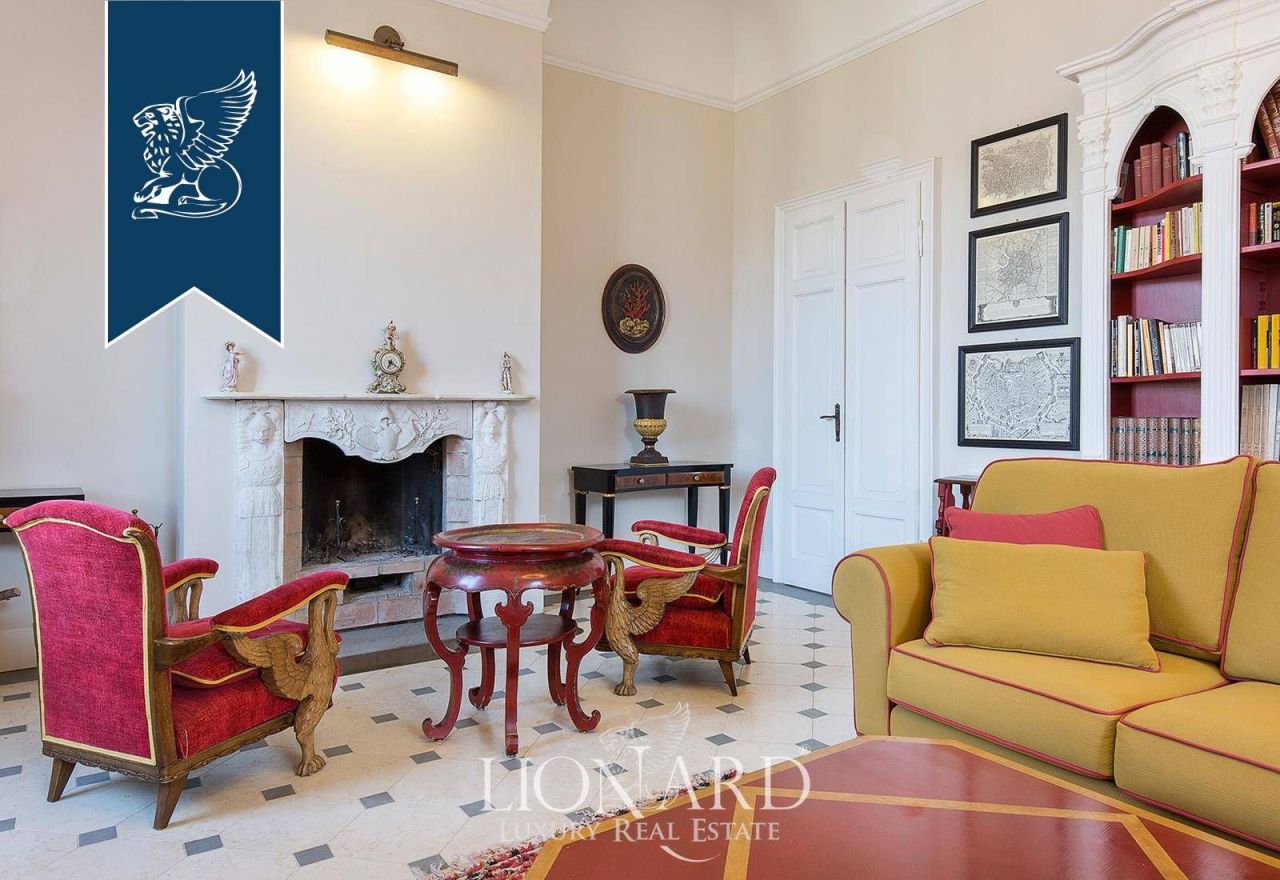 Villa en Porto Valtravaglia, Italia, 2 000 m² - imagen 11