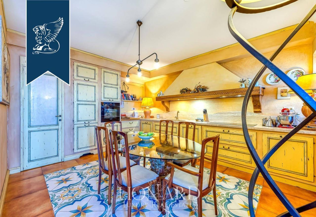 Villa a Napoli, Italia, 260 m² - foto 11