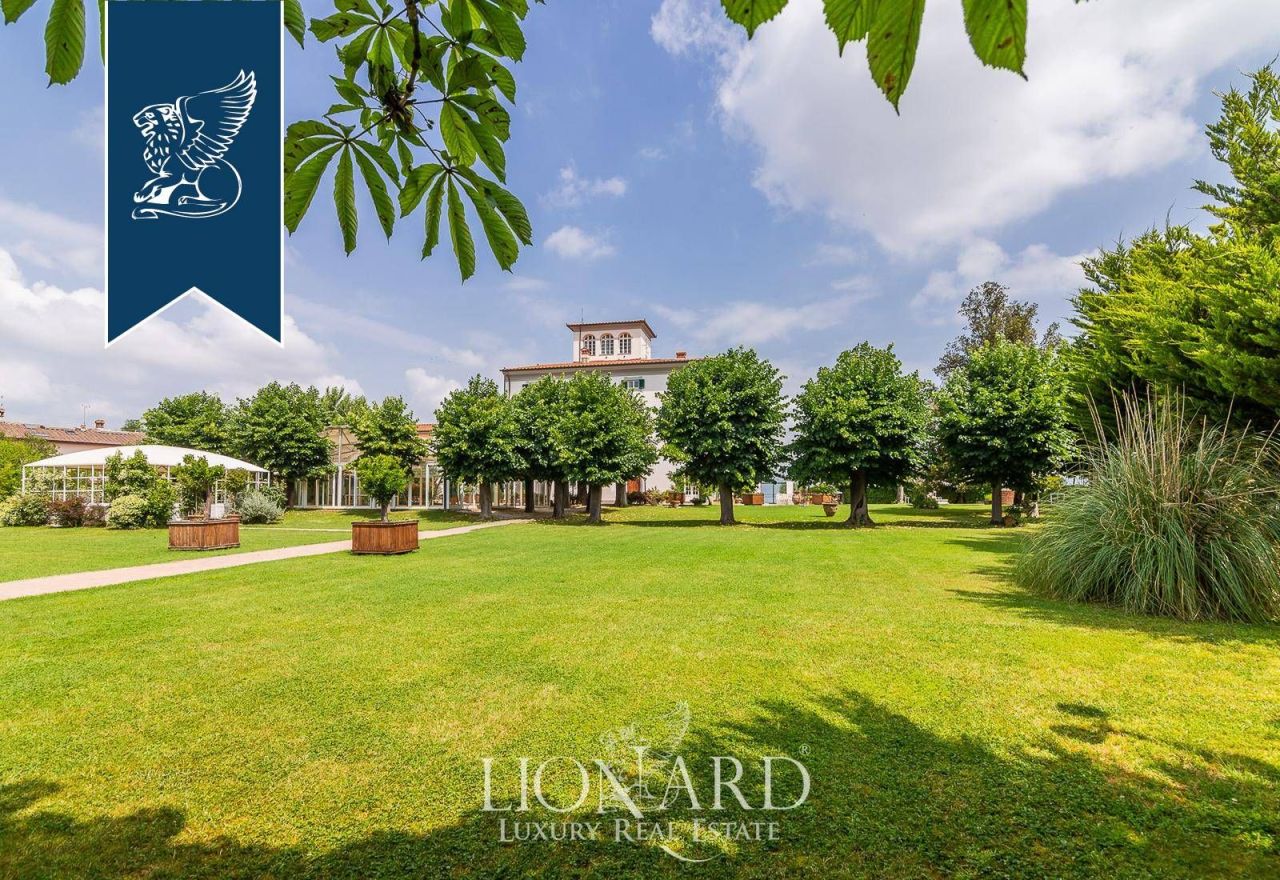 Villa in Pistoia, Italy, 1 500 m² - picture 11