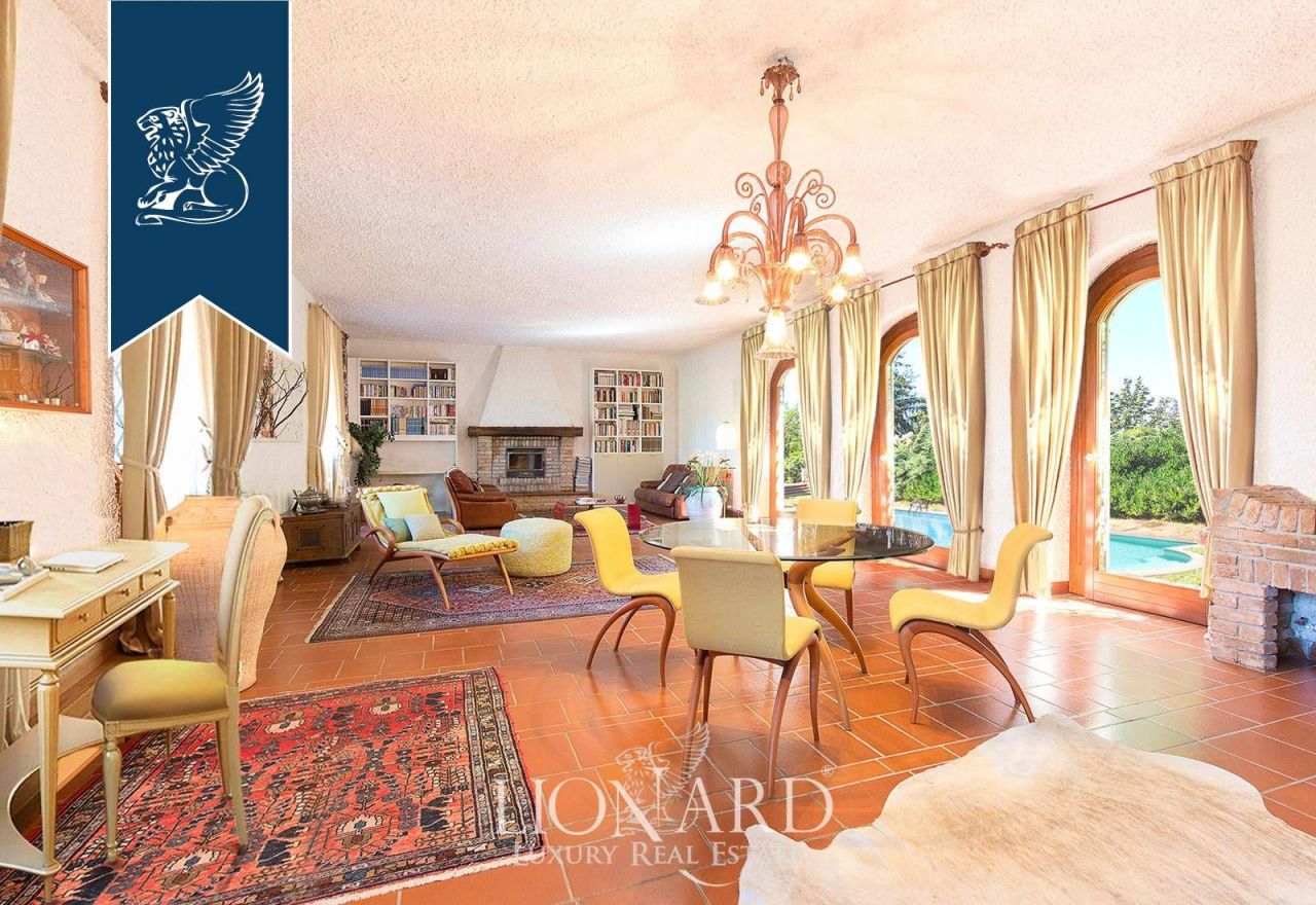 Villa à Pavía, Italie, 600 m² - image 11