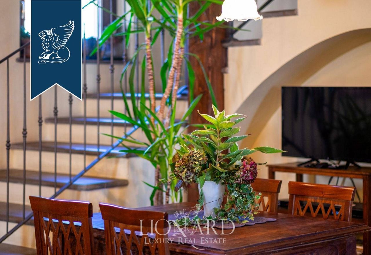 Villa in Cuneo, Italy, 700 m² - picture 11