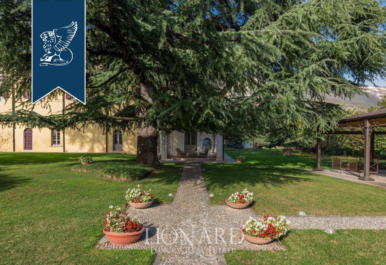 Casa a Brescia, Italia, 1 850 m² - foto 11