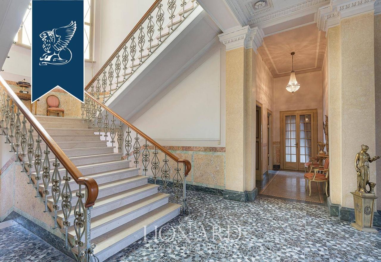 Villa à Crémone, Italie, 1 600 m² - image 11