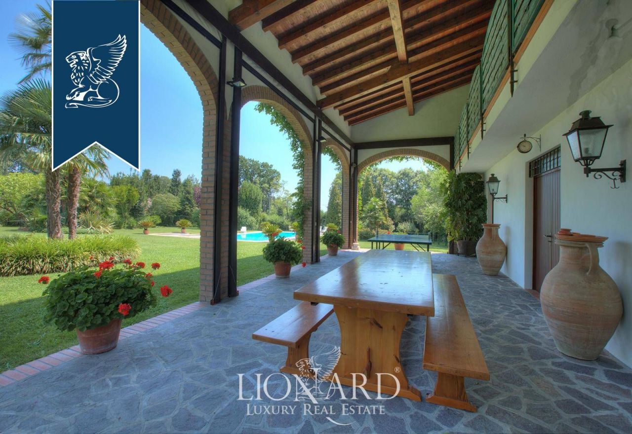 Villa a Mantova, Italia, 1 000 m² - foto 11