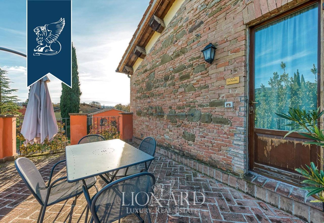 Farm in Bettona, Italy, 1 900 m² - picture 12