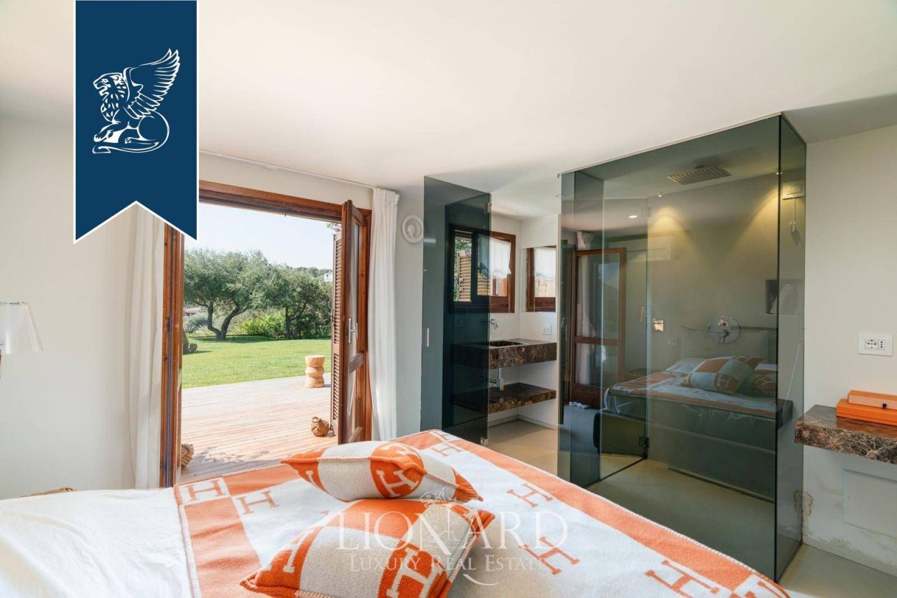Villa a Olbia, Italia, 340 m² - foto 13