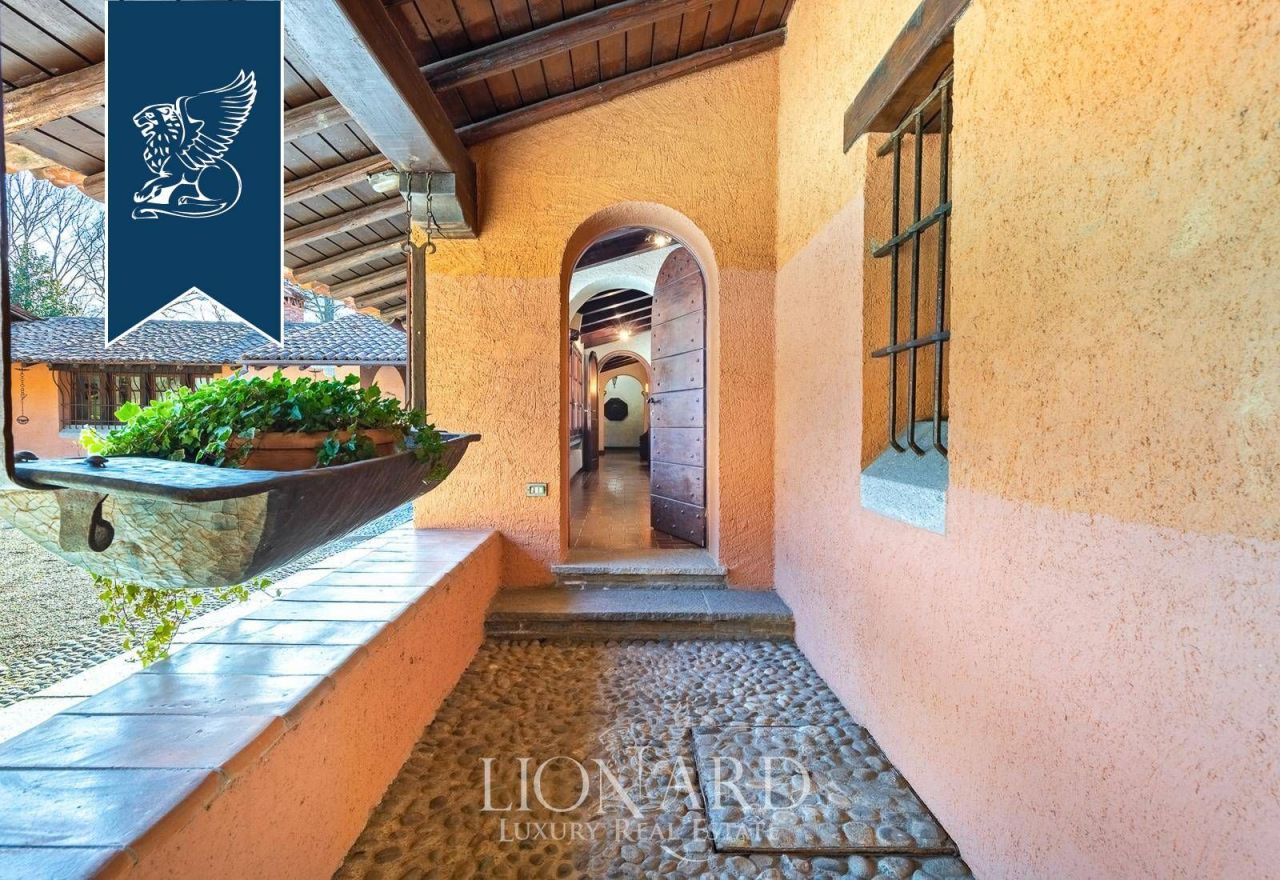 Villa in Novara, Italy, 850 m² - picture 13