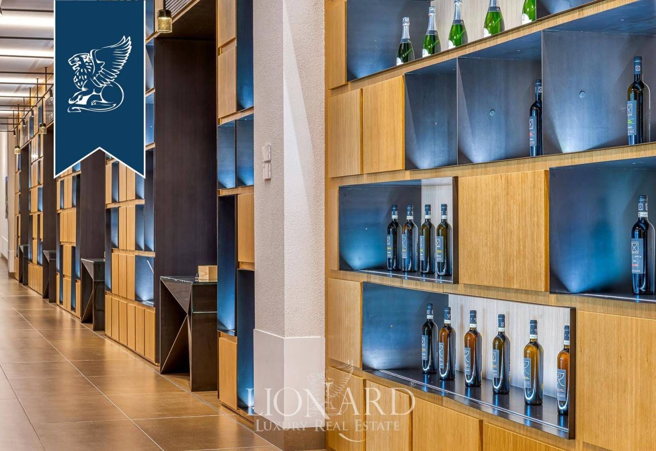 Granja en Avellino, Italia, 600 m² - imagen 13