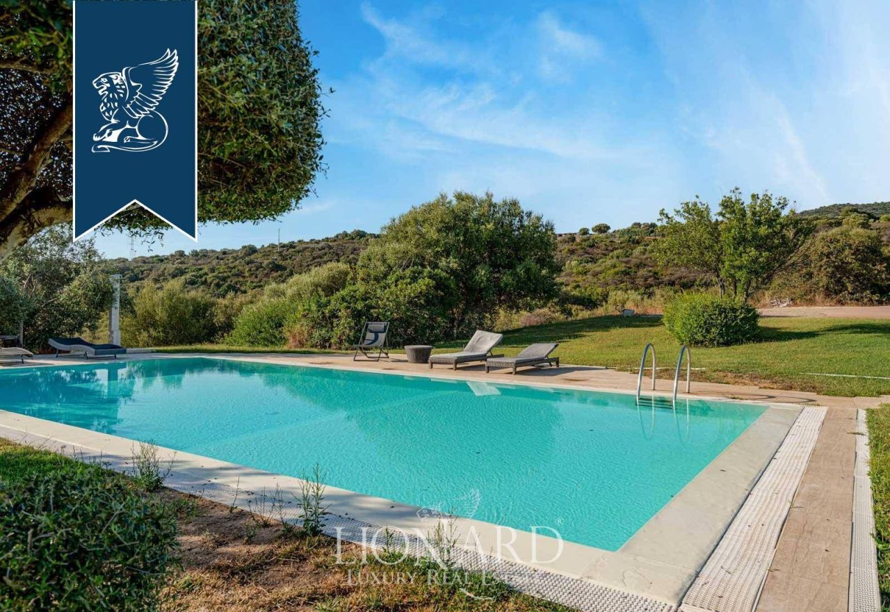 Villa à Olbia, Italie, 200 m² - image 13