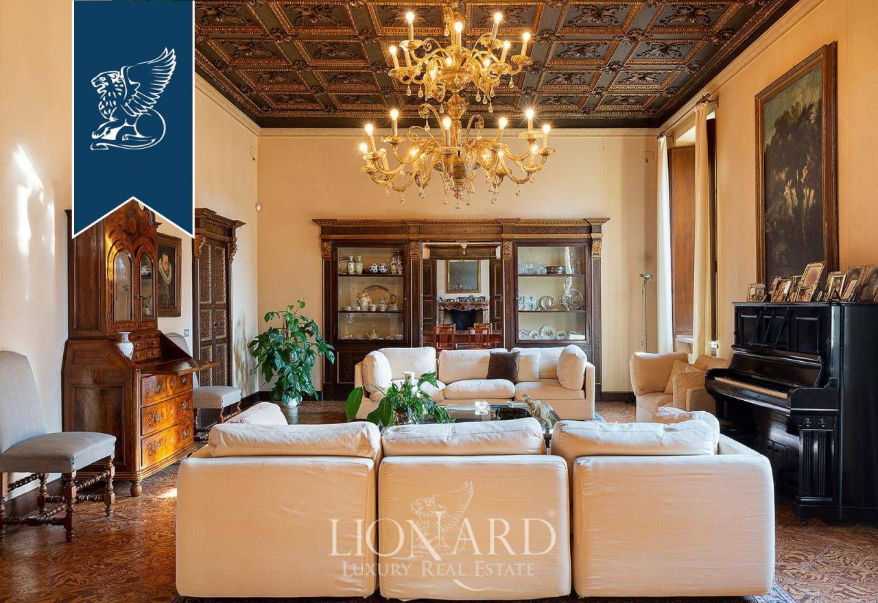 Villa in Cremona, Italy, 1 850 m² - picture 13