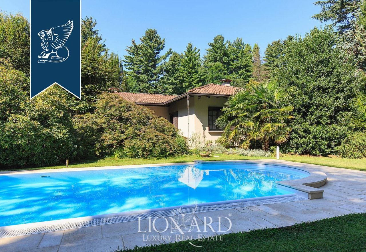 Villa a Varese, Italia, 330 m² - foto 13