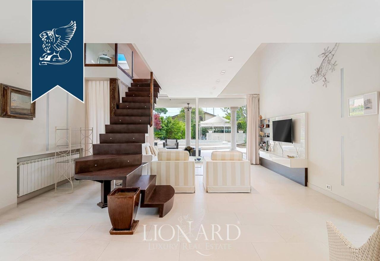 Villa à Forte dei Marmi, Italie, 300 m² - image 13