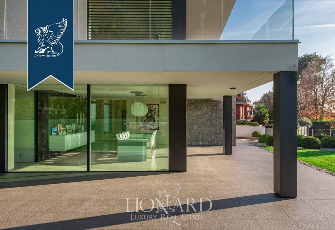 Villa a Bergamo, Italia, 700 m² - foto 13