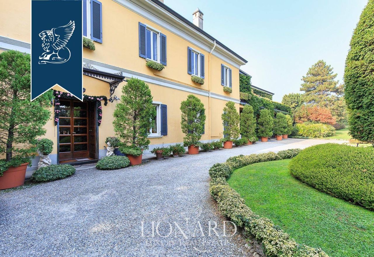 Villa en Lecco, Italia, 1 000 m² - imagen 13