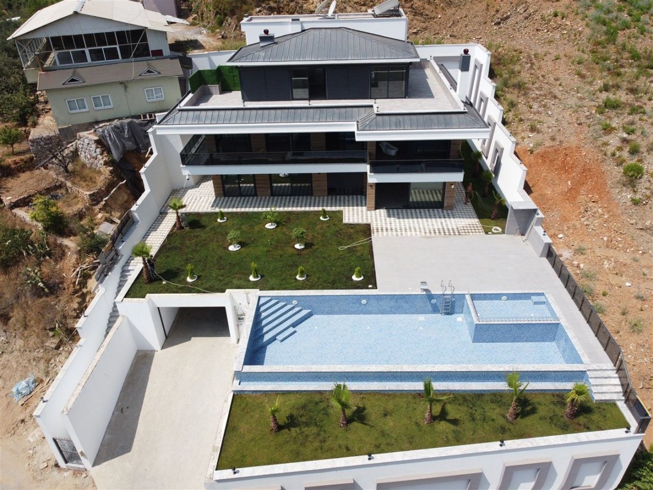 Villa en Alanya, Turquia, 650 m² - imagen 1