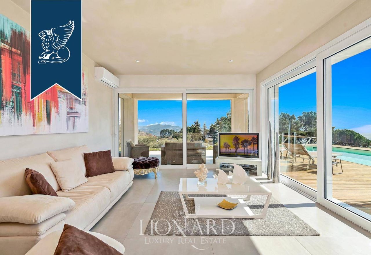 Villa à Massarosa, Italie, 250 m² - image 13