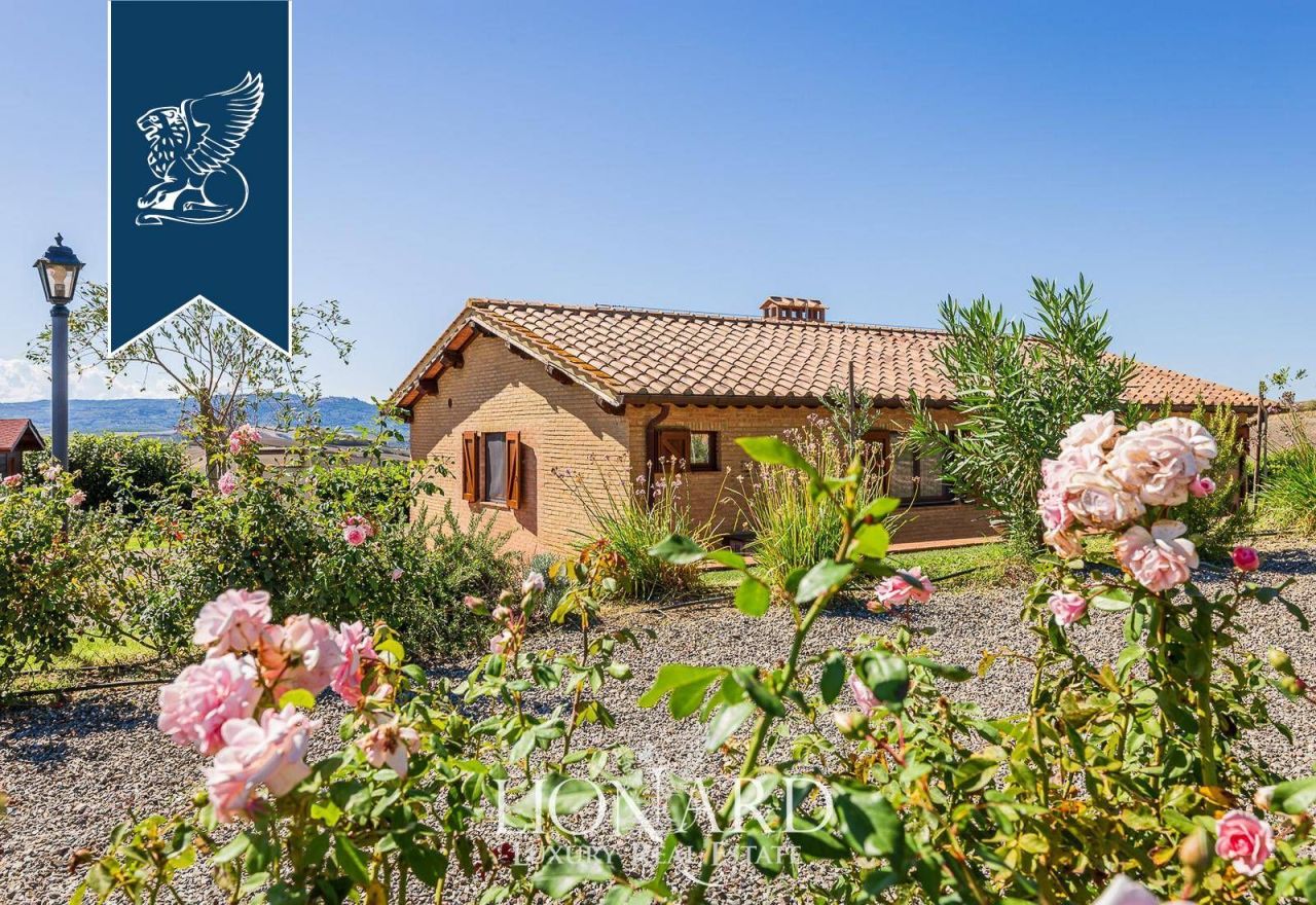 Farm in Montalcino, Italy, 1 800 m² - picture 13