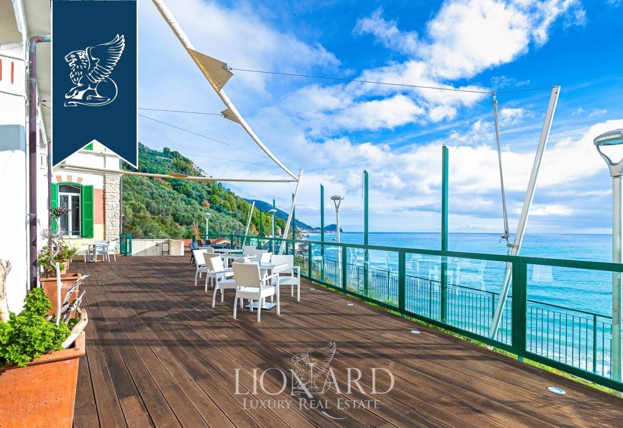 Villa in Savona, Italien, 4 280 m² - Foto 13