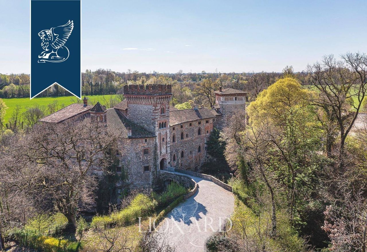 Castello a Bergamo, Italia, 2 200 m² - foto 13