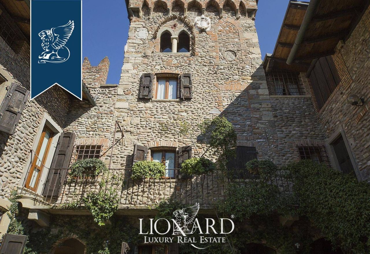 Castle in Bergamo, Italy, 850 m² - picture 13