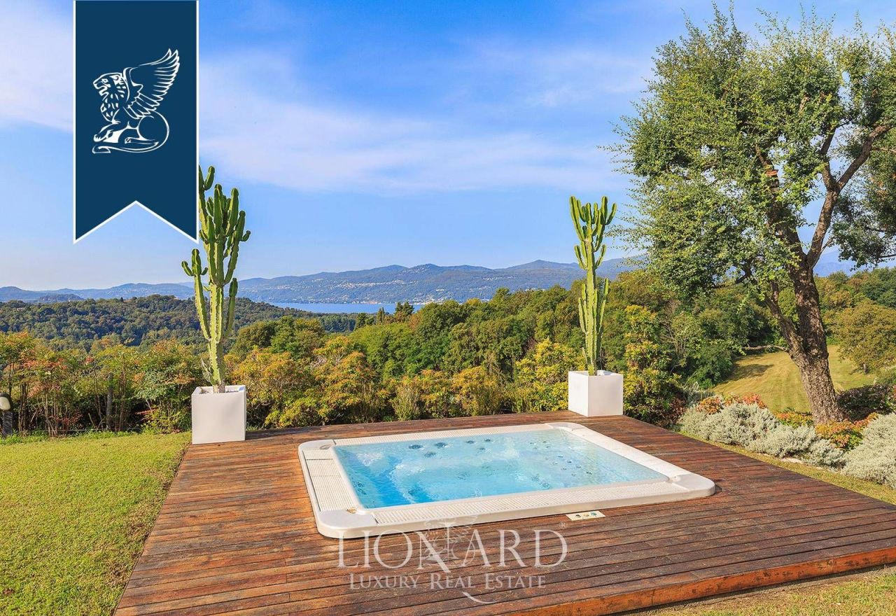 Villa a Besozzo, Italia, 510 m² - foto 13