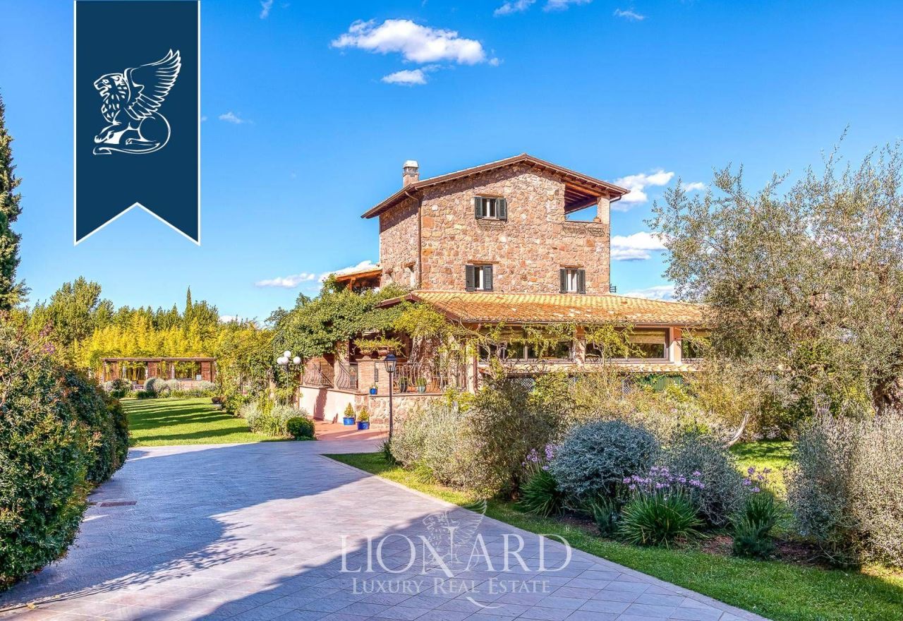 Farm in Viterbo, Italien, 1 850 m² - Foto 13