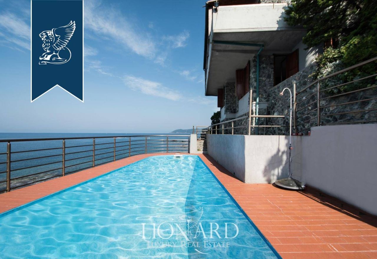 Villa in Rosignano Marittimo, Italy, 357 m² - picture 13