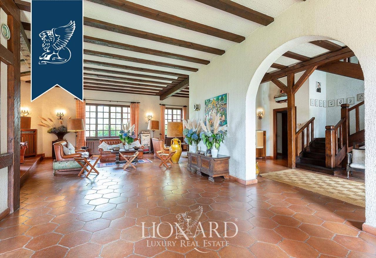 Villa à Bodio Lomnago, Italie, 1 000 m² - image 13