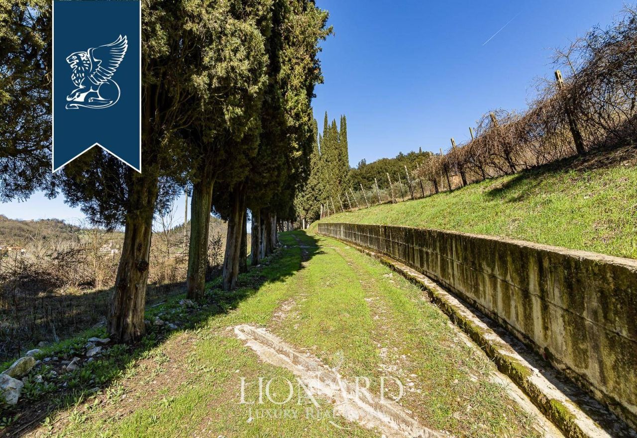 Villa in Florence, Italy, 1 000 m² - picture 13