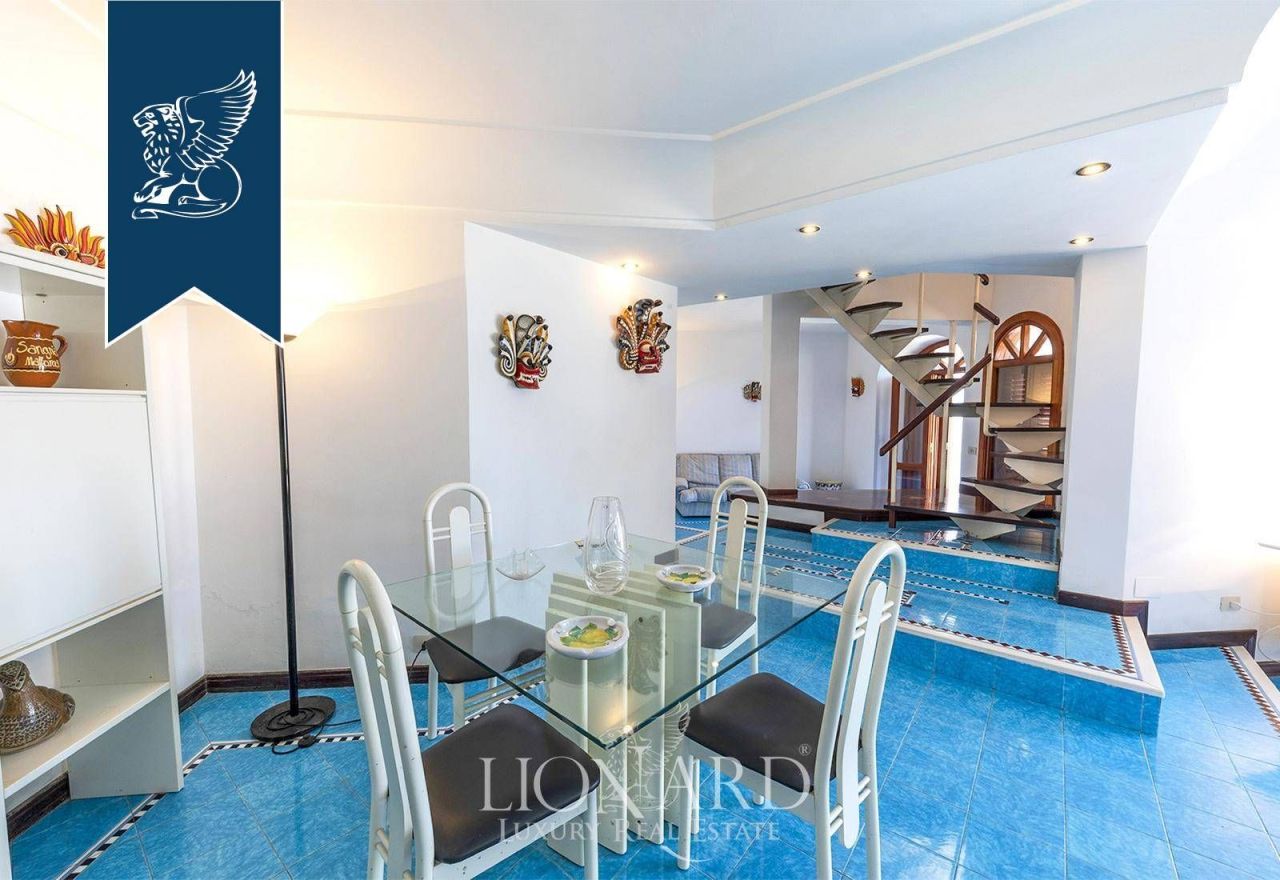 Villa en Nápoles, Italia, 300 m² - imagen 12