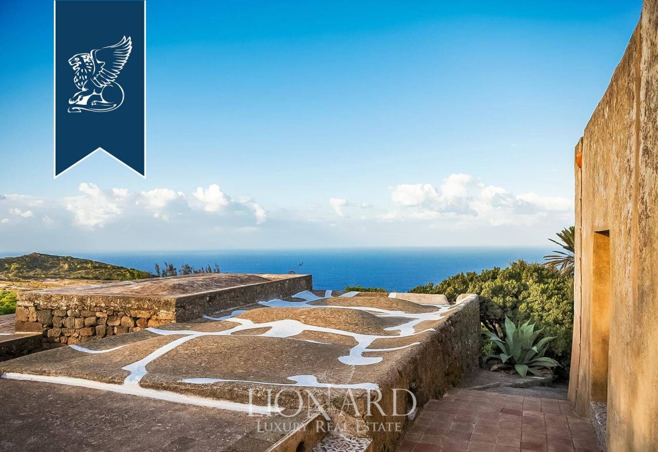 Farm on Pantelleria, Italy, 550 m² - picture 12