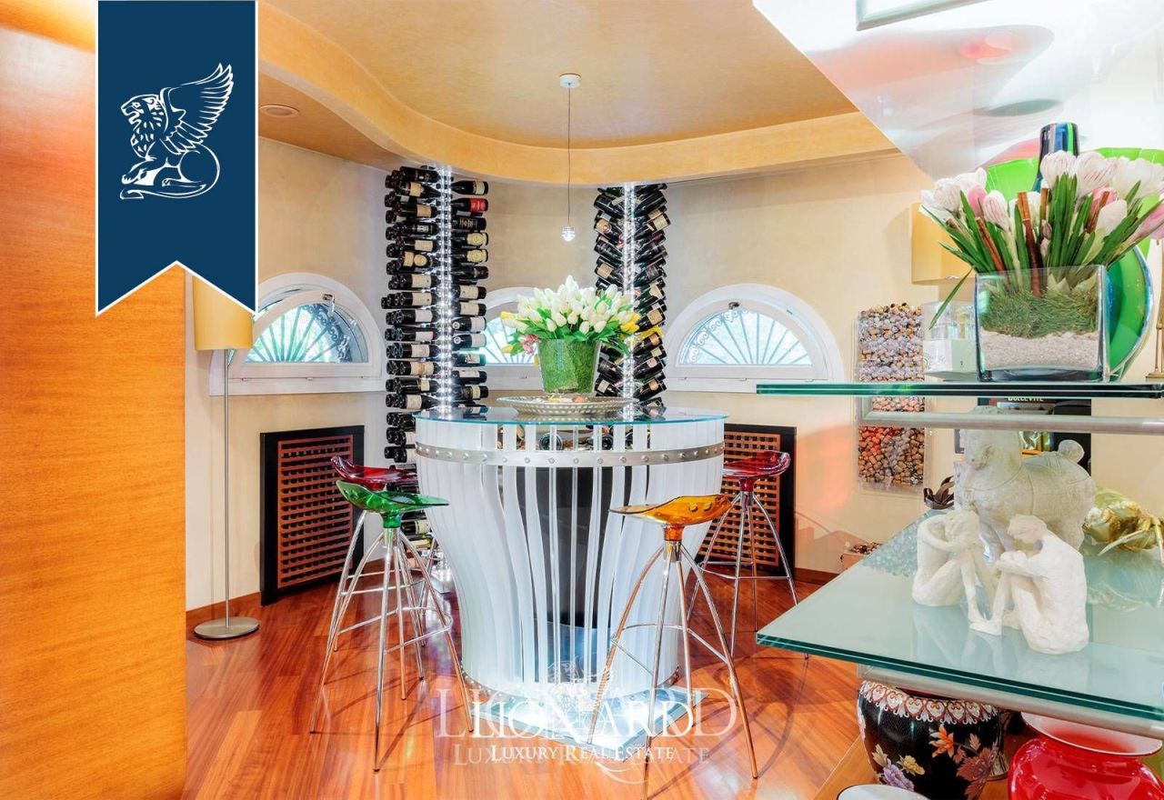 Villa à Venise, Italie, 680 m² - image 12