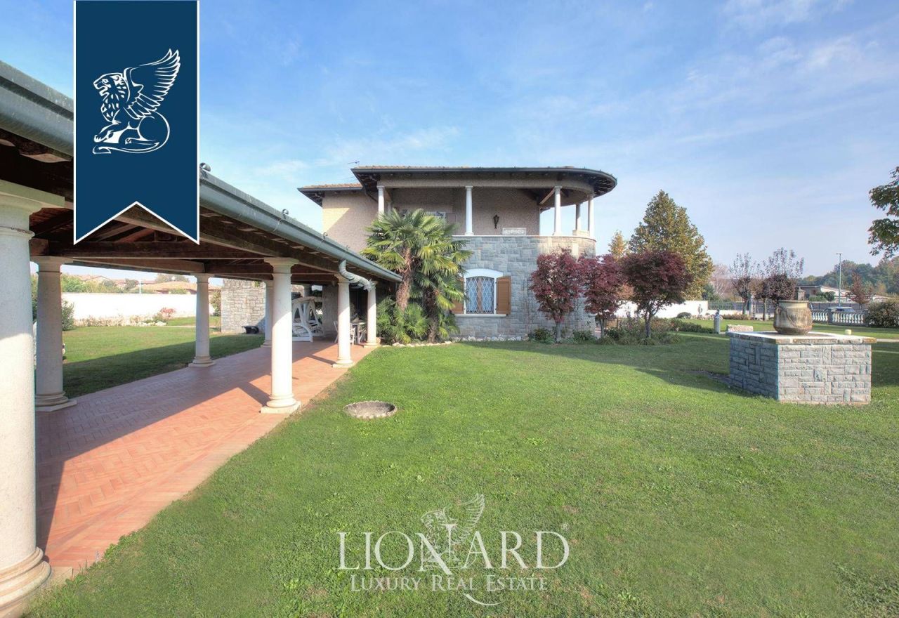 Villa in Brescia, Italy, 600 m² - picture 12