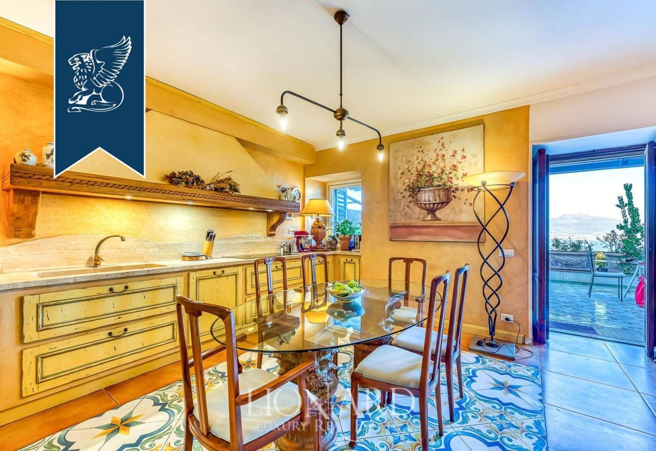 Villa a Napoli, Italia, 260 m² - foto 12