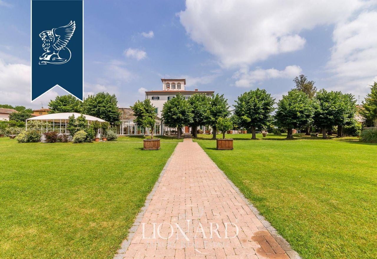 Villa in Pistoia, Italy, 1 500 m² - picture 12