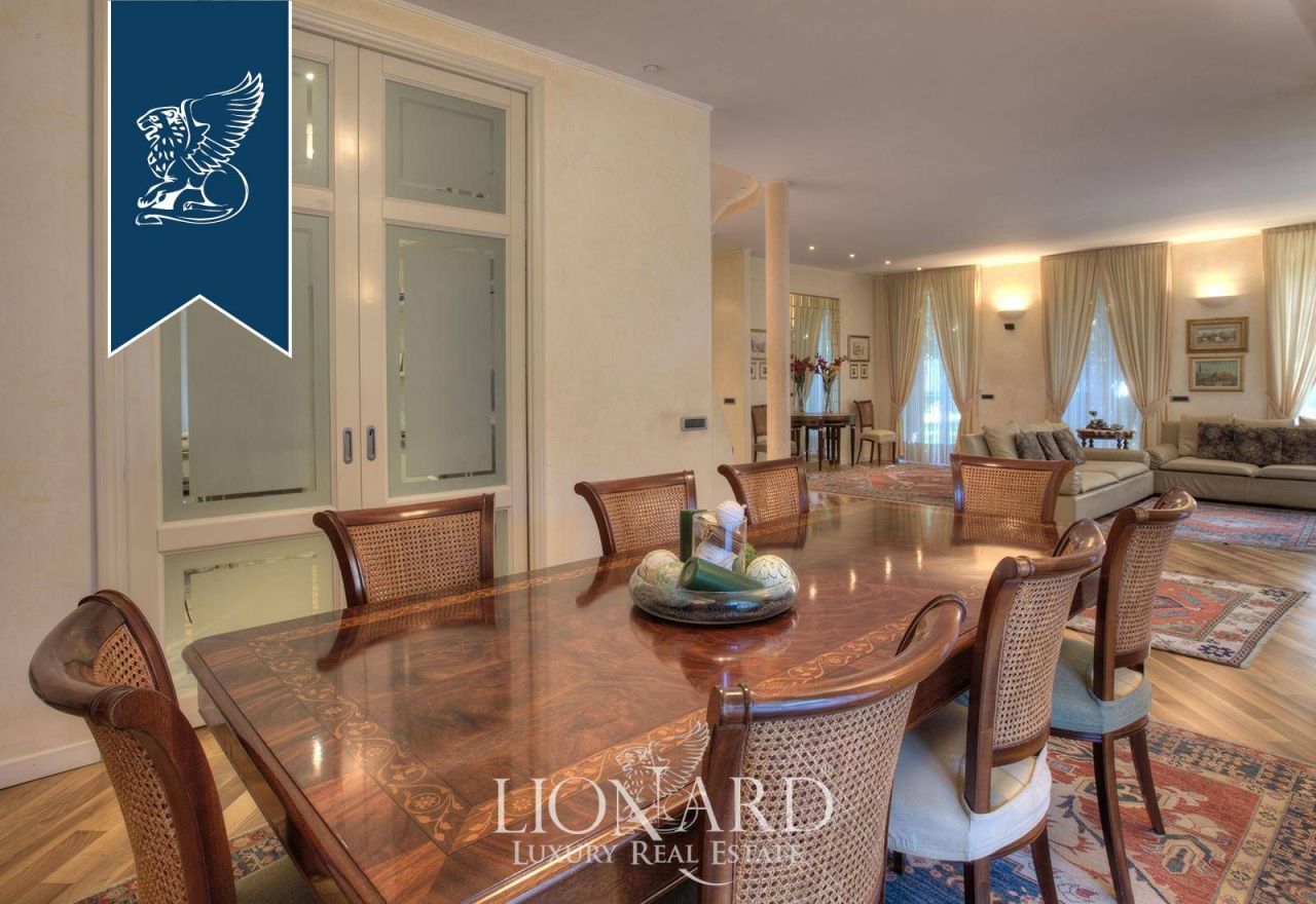 Villa en Como, Italia, 500 m² - imagen 12