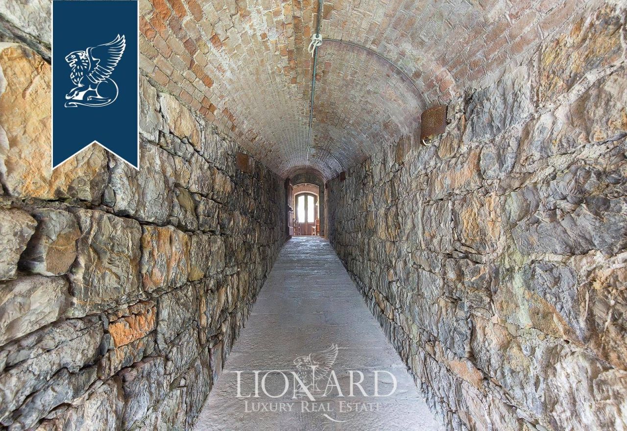 Castillo en La Spezia, Italia, 350 m² - imagen 12